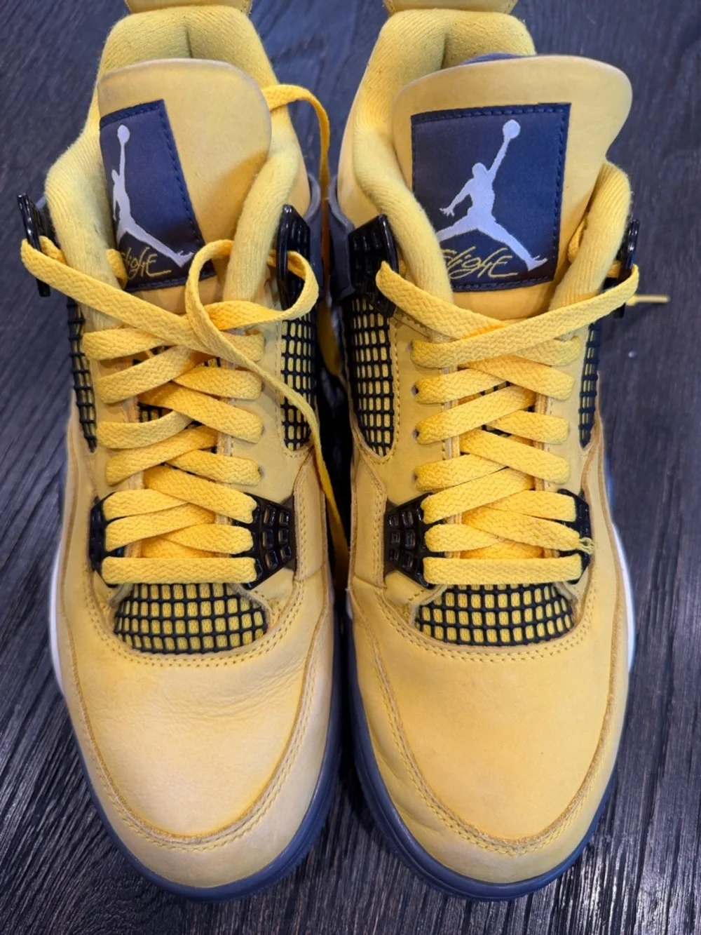 Nike Air Jordan 4 Retro “Lightning” 2021  Size 9.5 Mens